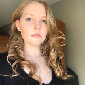 Meet your Posher, Tacy